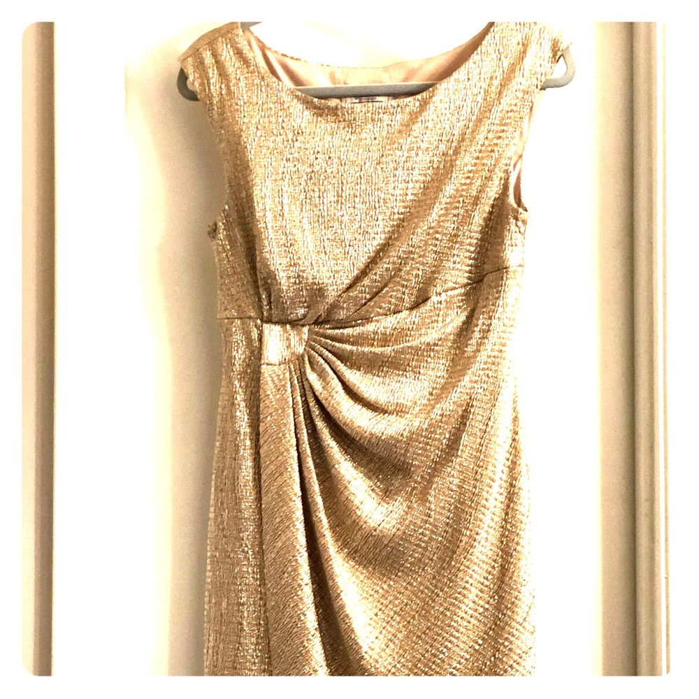 Gold party dress🥂